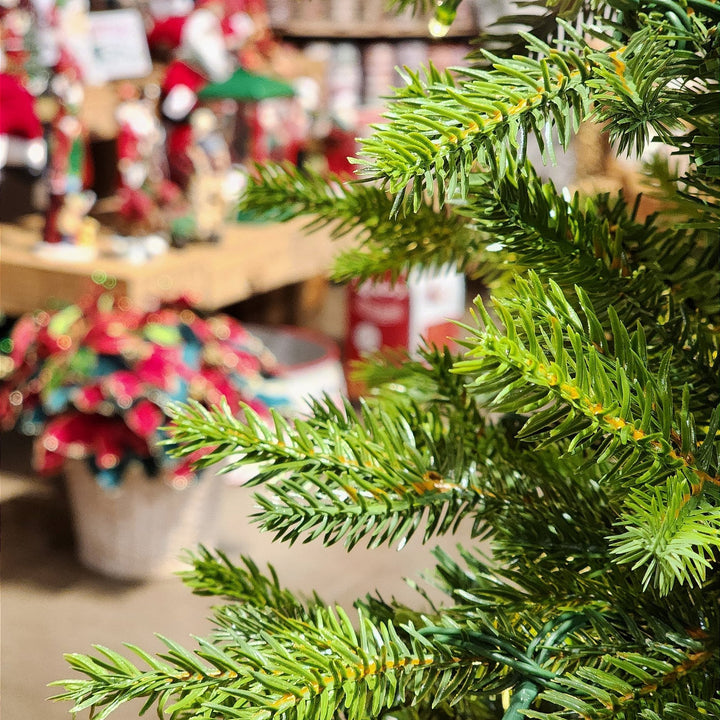 ÁRVORE REALISTA PINHEIRO AUSTRAL 2,10CM 450 LEDS WARM 801 GALHOS BIVOLT