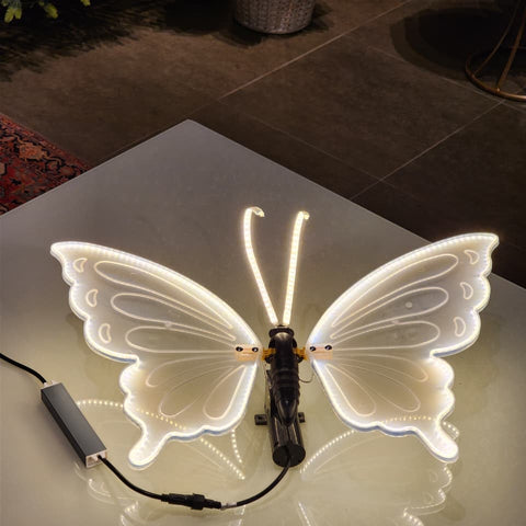 BORBOLETA 60CM COM LED WARM E MOVIMENTO COM SUPORTE BIVOLT