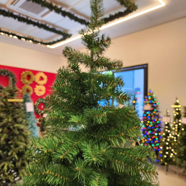 ÁRVORE TRADICIONAL COPACABANA 1350 GALHOS 2,40CM